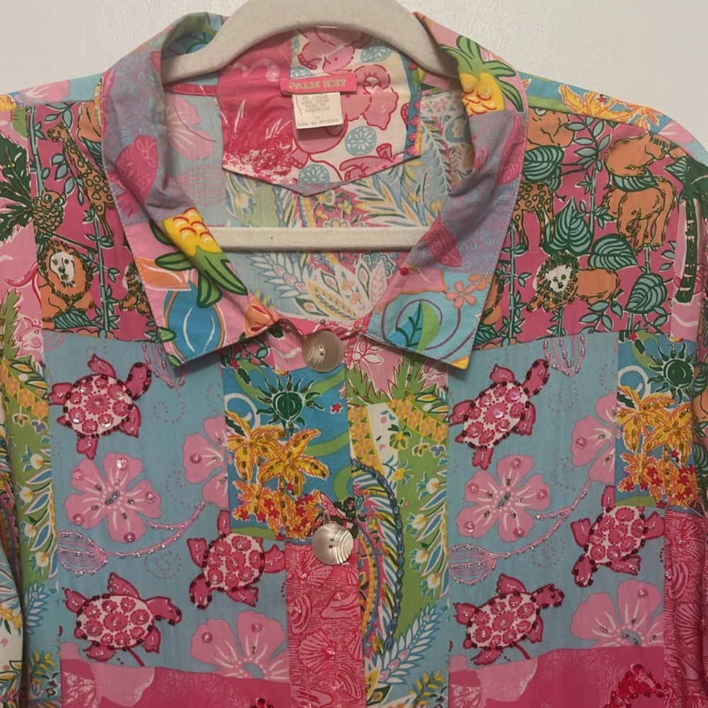Tropical Resort Turtle Floral Pineapple Palm Tree Giraffe Beaded Top size medium - Picture 12 of 12